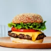 Cheeseburger – The American Icon Between Two Buns