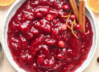 Cranberry Sauce: The Spark That Cuts Through the Feast